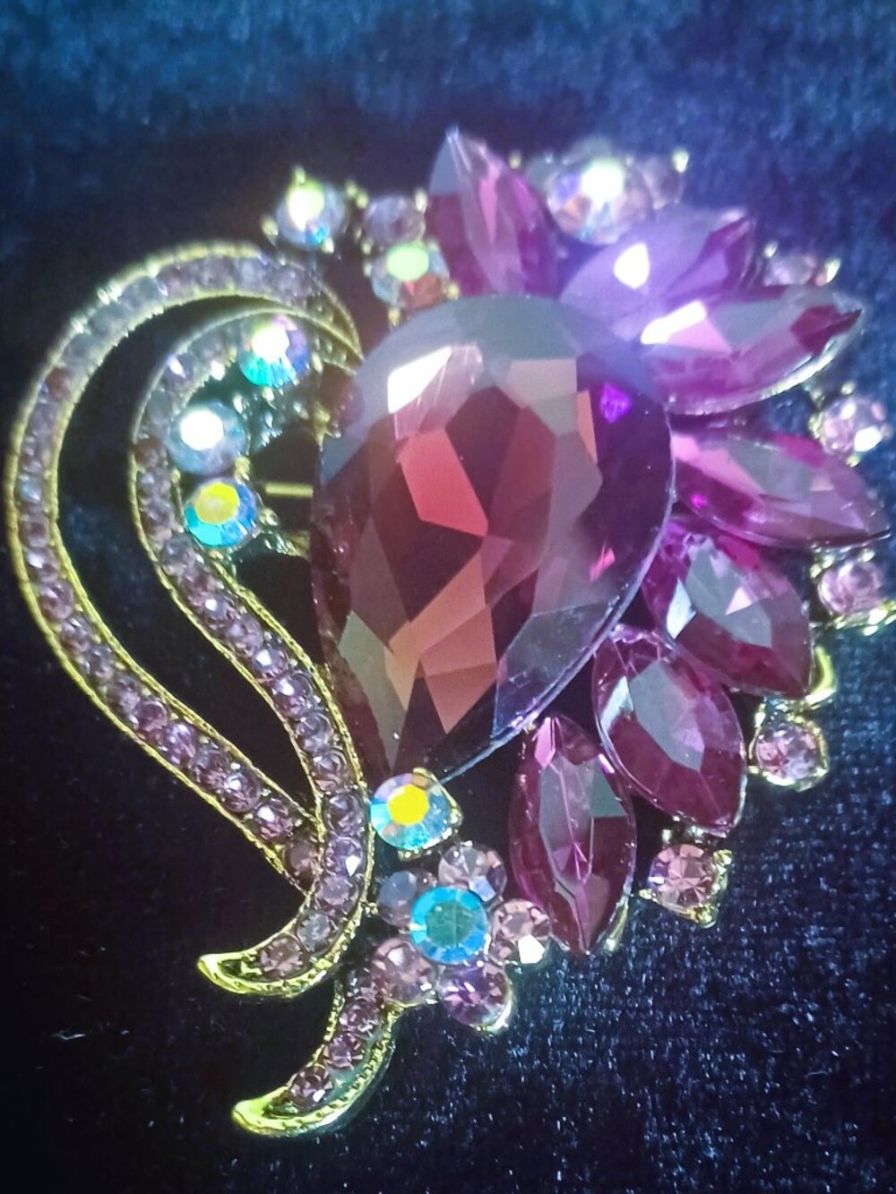 Stunning Purple Rhinestone Brooch